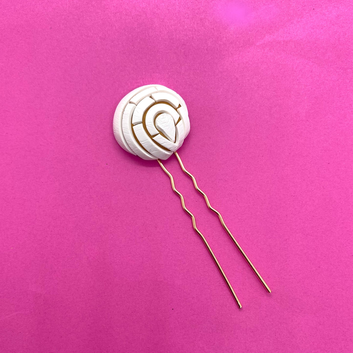 Concha Hair Pins (Yellow, Pink, White, Brown)